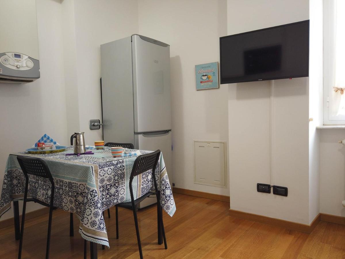 Magenta Centre Economy Apartment เจนัว ภายนอก รูปภาพ