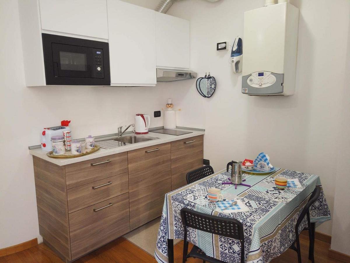 Magenta Centre Economy Apartment เจนัว ภายนอก รูปภาพ